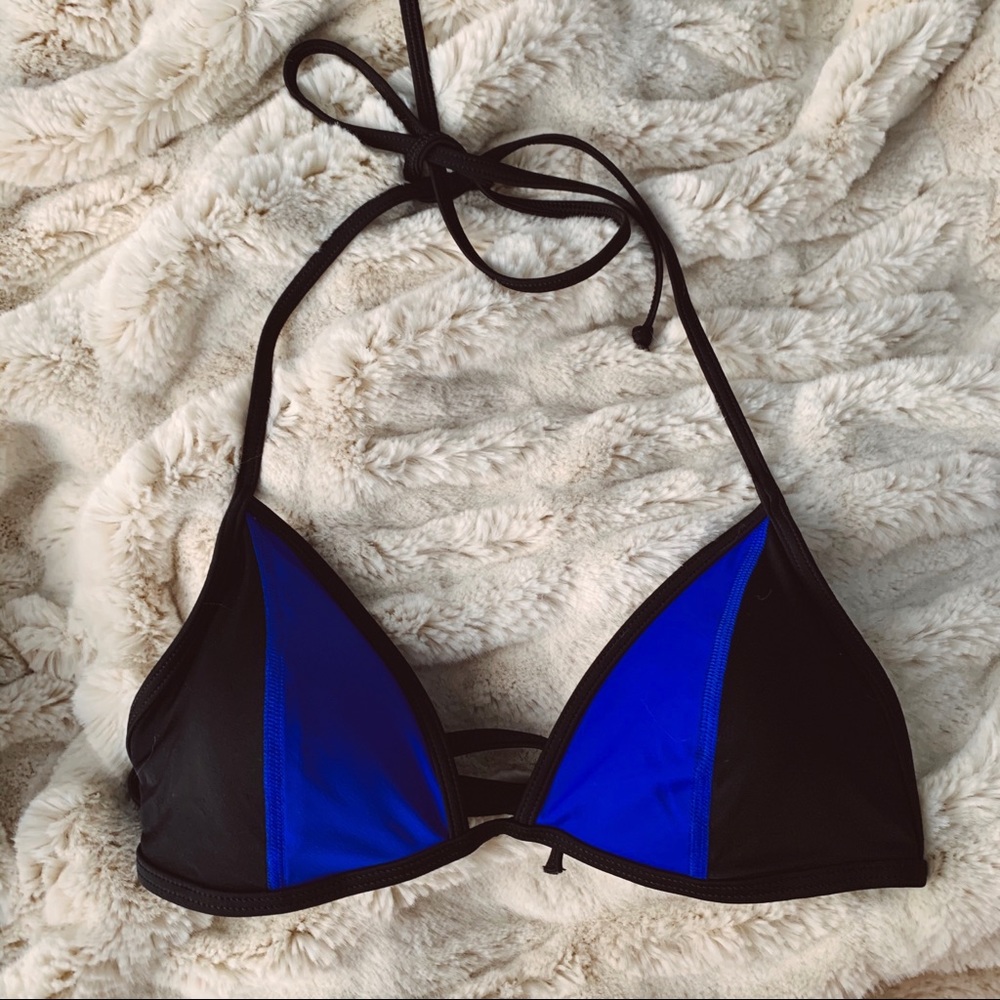 PINK Victoria’s Secret bikini top